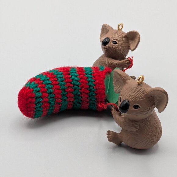 Hallmark Keepsake Stocking Pals 1990, Vintage Koala Bear Christmas Ornament - Picture 5 of 10